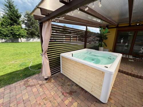 Wanna ogrodowa / zewnętrzna jacuzzi RAVON SPA Gold , filtracja, ozonator